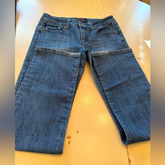 Rock and Republic NWOT Straight Jean - Size 29 - Picture 5 of 7